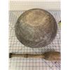 Image 5 : LARGE ANTIQUE WOODEN BOWL