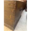 Image 9 : ANTIQUE DOVETAIL TRUNK 40" x 19 1/2 x 20 1/2"