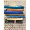 Image 1 : LOT OF VINTAGE BOOKS