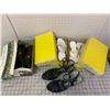Image 1 : VINTAGE WOMENS SHOES AND BOXES