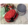 Image 2 : LOT OF VINTAGE LADIES HATS