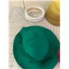 Image 2 : LOT OF VINTAGE LADIES HATS