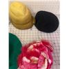 Image 3 : LOT OF VINTAGE LADIES HATS