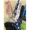 Image 4 : LOT OF SCARVES