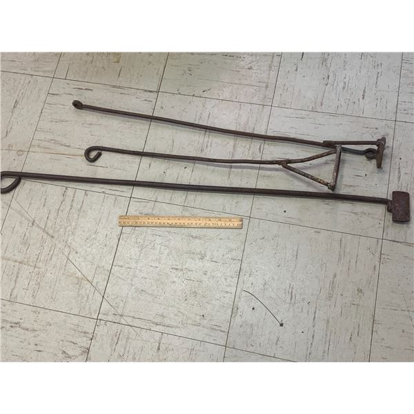 LOT OF OLD BRANDING IRONS