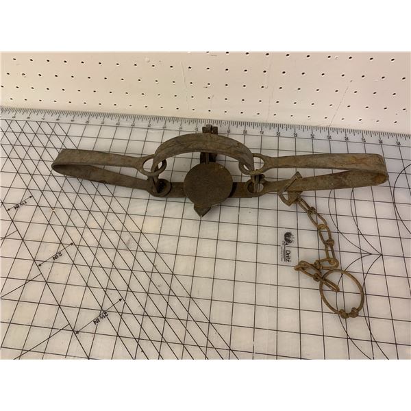 NUMBER 3 ONEIDA VICTOR ANIMAL TRAP