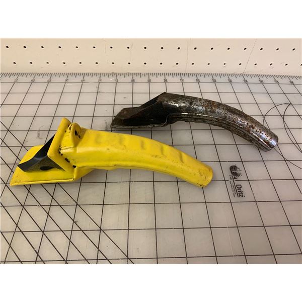 VINTAGE OIL CAN SPOUTS