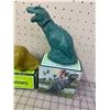 Image 3 : AVON DINOSAUR BUBBLE BATH BOTTLES AND BOXES