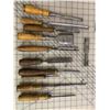 Image 1 : LOT OF CHISELS