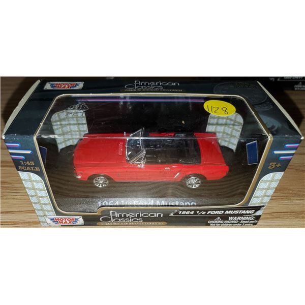 1/43 DIE CAST 1956 FORD THUNDERBIRD