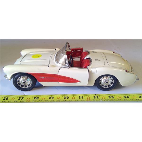 1957 Chevrolet Corvette Model - Broken Wheel
