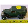 Image 3 : 1932 Ford Panel Delivery Truck Model Car