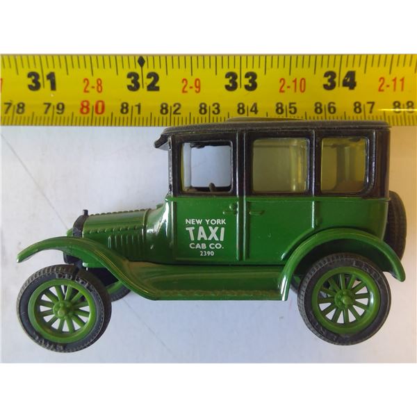 1923 Ford Fordor Sedan Model Car