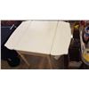 Image 5 : Enamel Top Table With Foldable Side Leafs 36" X 47" X 30"