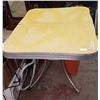 Image 2 : Vintage Kitchen Table 36" X 46" X 30"