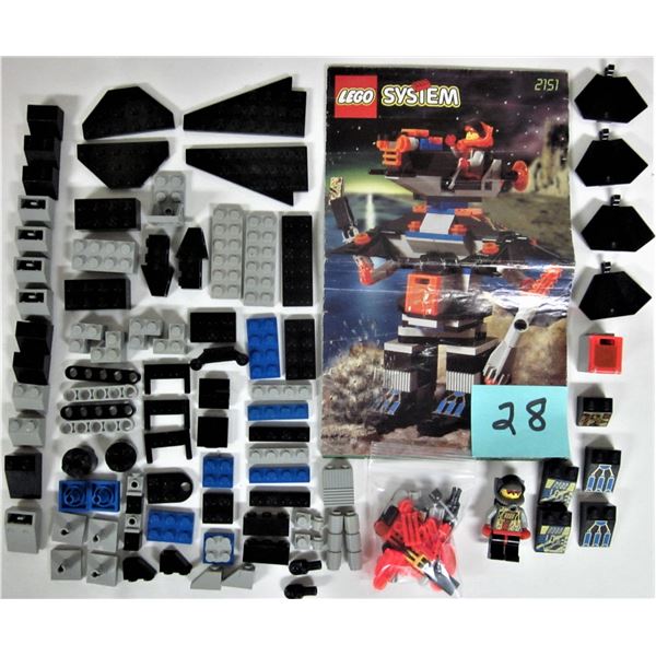 Rare 1997 space Lego 2151 robo raider + instructions