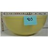 Image 1 : Vintage 10"W X 4"T Pyrex Large yellow mixing bowl