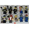 Image 2 : Lot of 60 Lego mini figures & accessories