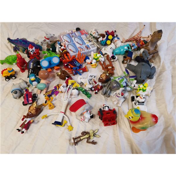 Lot of 50 toys, some wind-up