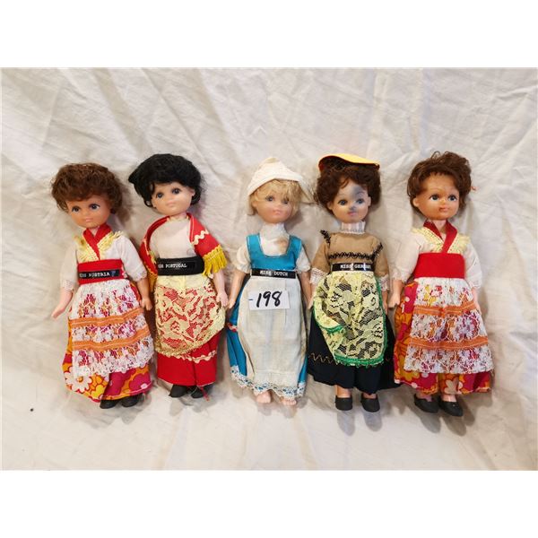 5 Miss World dolls