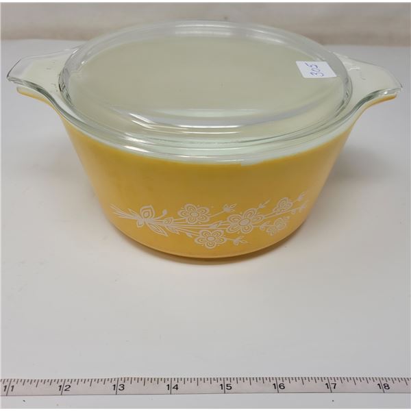 Pyrex casserole dish