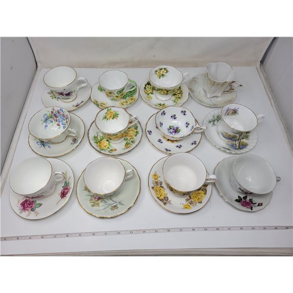 12 cups & saucers