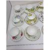 Image 3 : 12 cups & saucers