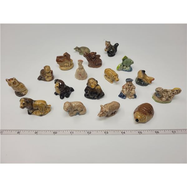 18 Wade tea ornaments