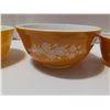 Image 6 : Pyrex 3 piece bowl set