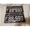 Image 1 : 1960 matching pair Saskatchewan license plates