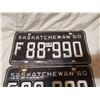 Image 3 : 1960 matching pair Saskatchewan license plates