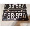 Image 4 : 1960 matching pair Saskatchewan license plates