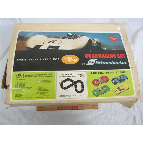 1960's Strombecker Road Race Set sold by the Bay looks fairly complete