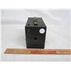 Image 1 : Antique box camera