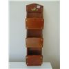 Image 1 : 913 VINTAGE WOODEN LETTER HOLDER