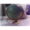 Image 4 : Crams plasti-lite globe very old