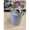 Image 1 : Metal watering can - no leaks