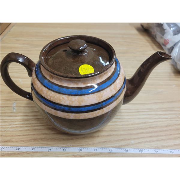 6 cup "Brown Betty" teapot