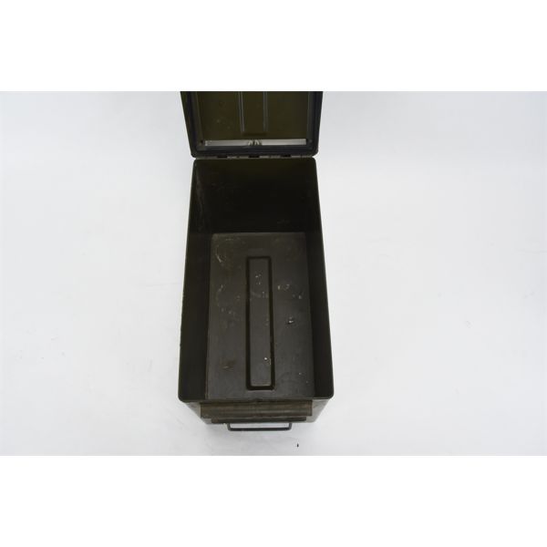 Metal Ammunition Can Marked N335 8 Fuses PD M557 - Landsborough