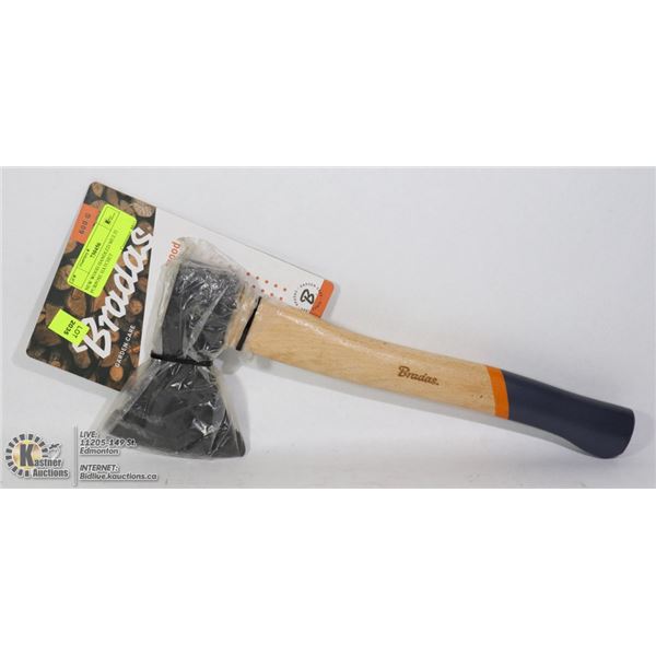 NEW WOOD HANDLED MULTI PURPOSE HATCHET