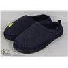 Image 1 : SIZE 9-10 SLIPPERS