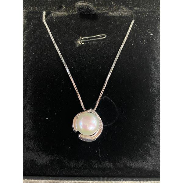 .925 SILVER CHAIN  AND FRESH WATER PEARL PENDANT