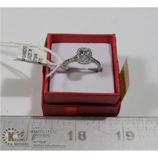 EMERALD HALO ENGAGEMENT RING (22)