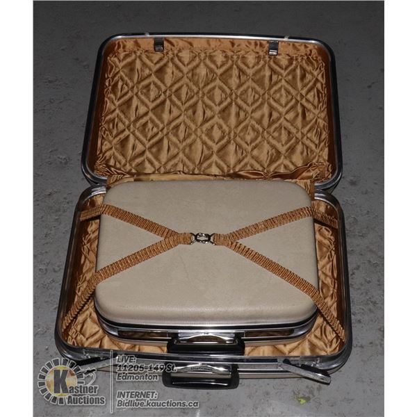 1970-80'S â"DIPLOMAT" LUGGAGE SET