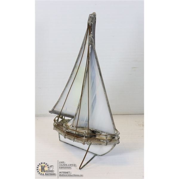 VINTAGE STAIN GLASS SAIL BOAT DECORATIVE PIECE