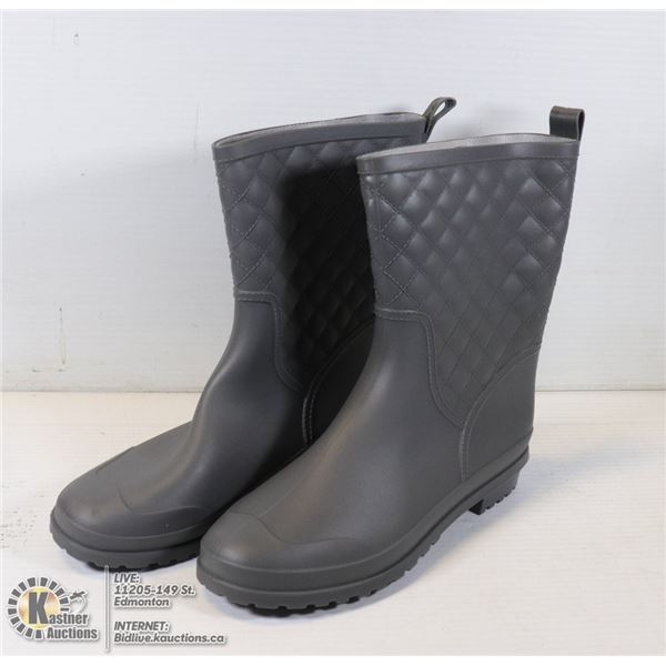 SIZE 39 WOMENS RAIN BOOTS