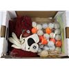 Image 1 : FLAT OF GOLF BALLS AND ACCESSORIES - BAG OF 25