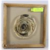 Image 1 : WALL ART RECYCLED PAPER FLOWER WITH WOOD FRAME SIZE 11`` X 11``