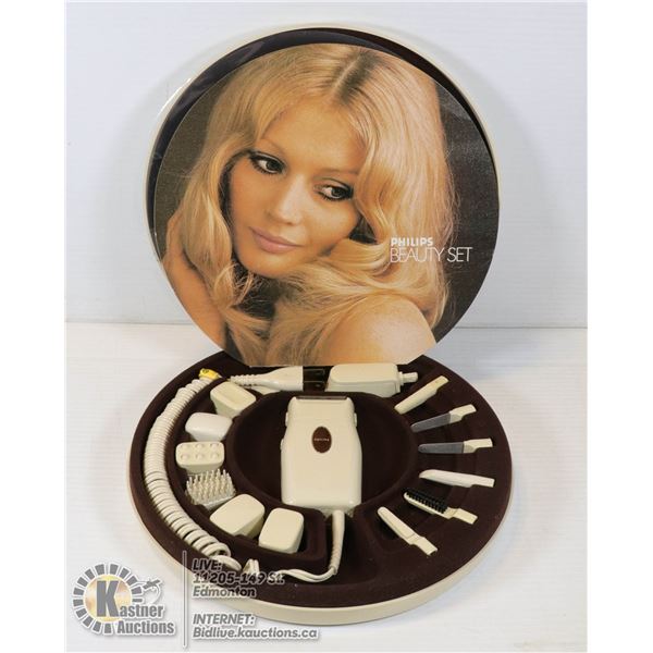 VINTAGE 1970'S PHILIPS BEAUTY SET NEVER USED, IN MINT CONDITION. TESTED POWER - WORKS. INCLUDES LADY