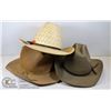 Image 1 : FLAT WITH 3 VINTAGE COWBOY HATS - STETSON HAT IN DARK BROWN FELT, DAINES STRAW HAT AND BAILY BROWN F
